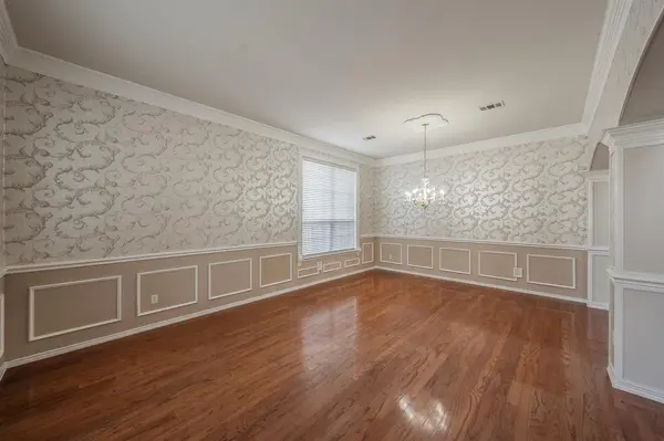 5549 Mountain Valley Drive, The Colony, TX 75056