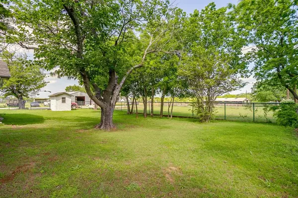 2196 Old Agnes Road, Weatherford, TX 76088