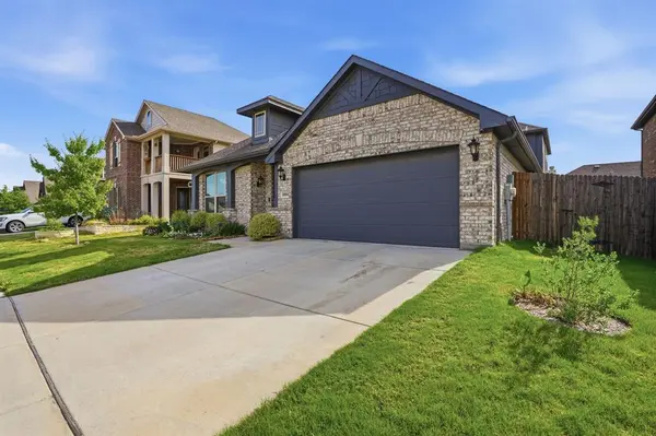 10004 White Pine Drive, Fort Worth, TX 76131