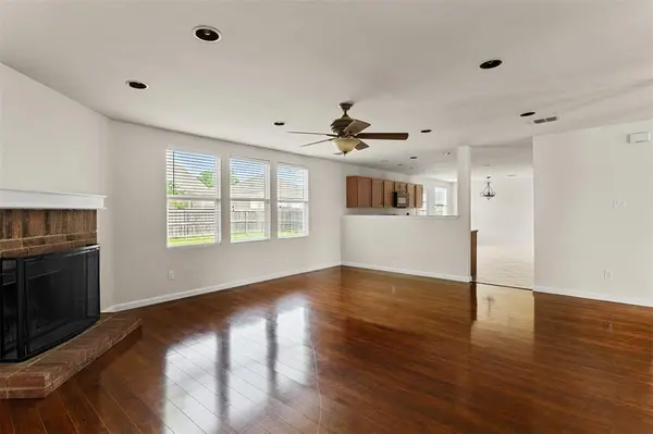 1416 Erin Drive, Burleson, TX 76028