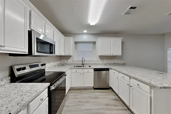 3206 Creekside Drive, Sachse, TX 75048