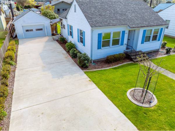 1950 GREENWOOD AVE, Reedsport, OR 97467