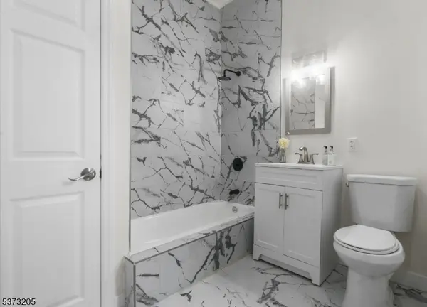 10 E 45Th St, Bayonne City, NJ 07002