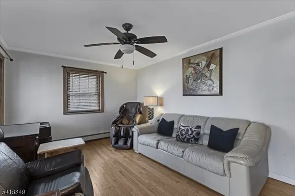 426 Brook Ct, Plainfield City, NJ 07060