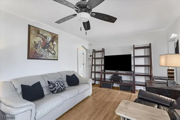 426 Brook Ct, Plainfield City, NJ 07060