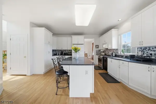 15 Dana Dr, Andover Twp., NJ 07848