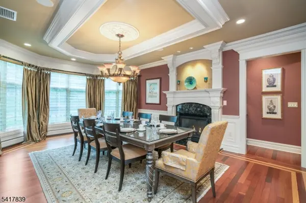 22 Sunset Ln, Upper Saddle River Boro, NJ 07458