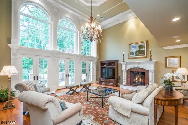 22 Sunset Ln, Upper Saddle River Boro, NJ 07458