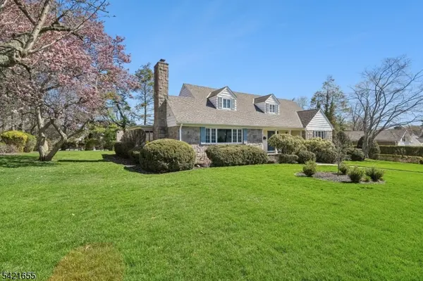 5 Witherspoon Rd, Clifton City, NJ 07013