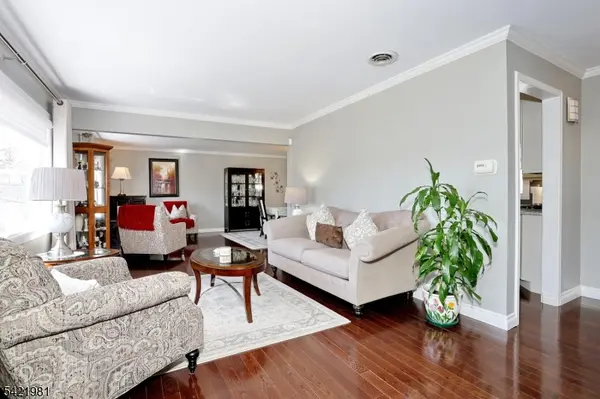 26 Scrivani Dr, Wanaque Boro, NJ 07465