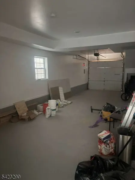 1019 E Grand St, Elizabeth City, NJ 07201