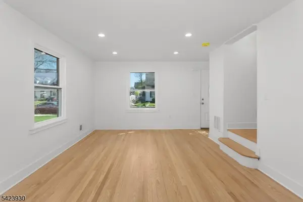 325 Hollywood Ave, Hillside Twp., NJ 07205