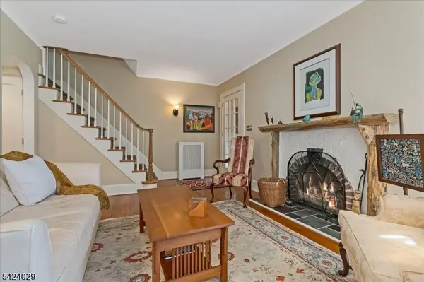 955 Summit Ave, Westfield Town, NJ 07090