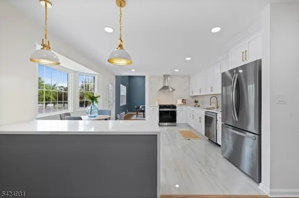 22 Hillcrest Rd, Hillsborough Twp., NJ 08844