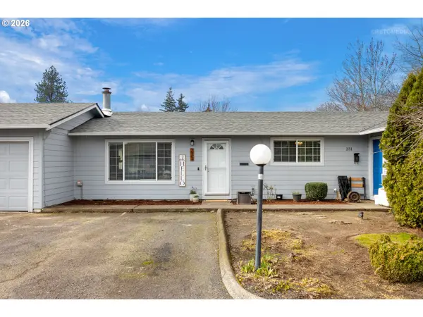 233 SE 3RD AVE, Canby, OR 97013