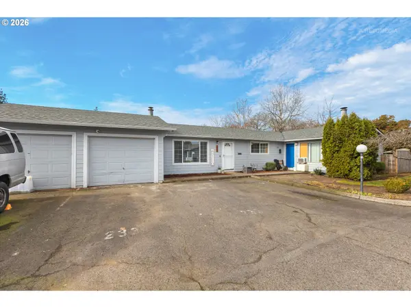 233 SE 3RD AVE, Canby, OR 97013