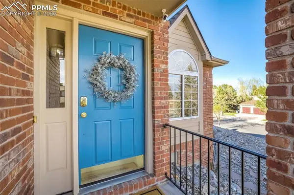 5910 Daltry LN, Colorado Springs, CO 80906