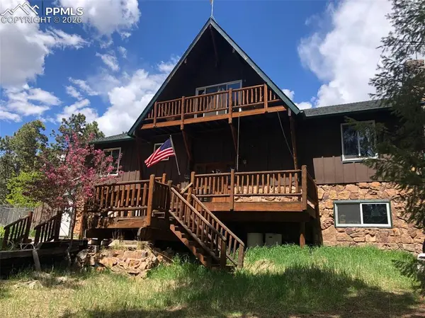 3375 Pinehurst CIR, Colorado Springs, CO 80908