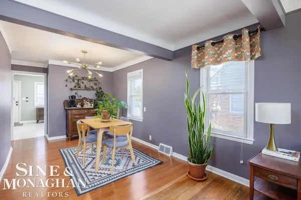 318 Kerby Rd RD, Grosse Pointe Farms, MI 48236