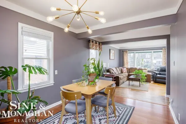 318 Kerby Rd RD, Grosse Pointe Farms, MI 48236