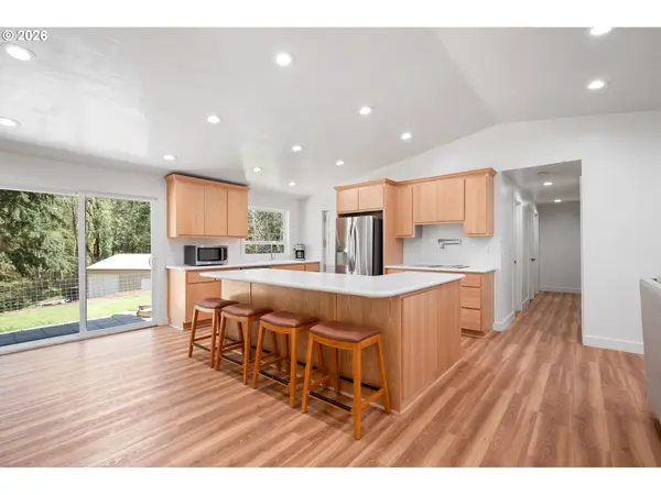 976 SANDY BEND RD, Castle Rock, WA 98611