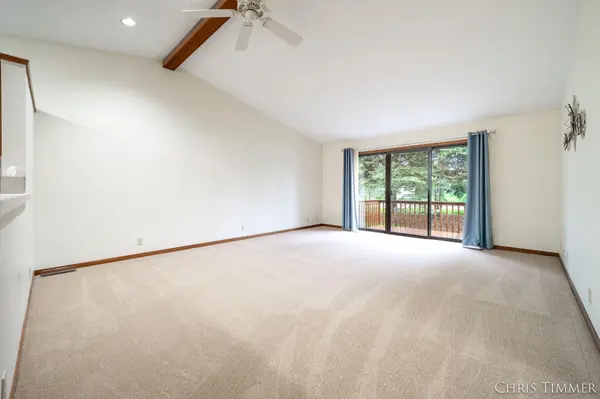 133 Parkside DR, Zeeland City, MI 49464