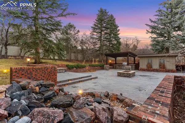 2 Penrose LN, Colorado Springs, CO 80906