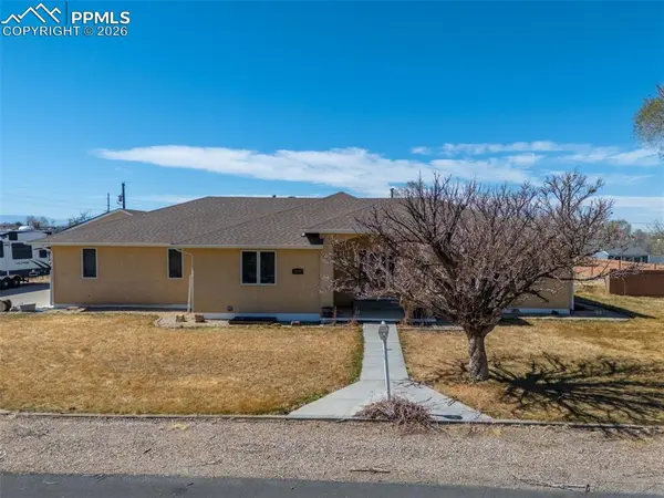 1079 Lynn DR, Pueblo, CO 81006