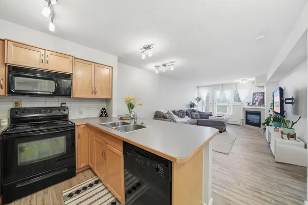 8200 4 ST NE #104, Calgary, AB T3K 0K5