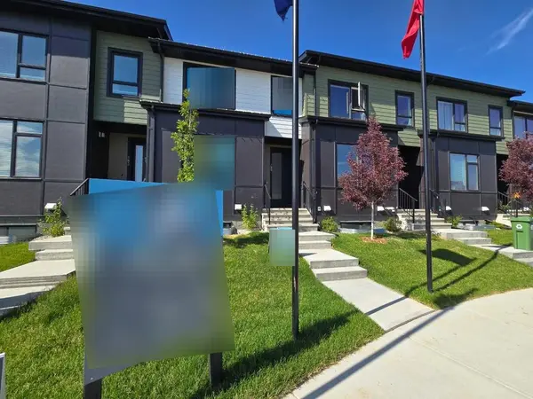 231 Vantage DR, Cochrane, AB T4C3G5