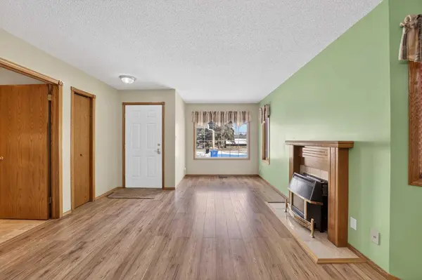 1409A 18 AVE, Didsbury, AB T0M0W0