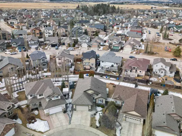 91 Woodrow Close, Red Deer, AB T4N 7G1