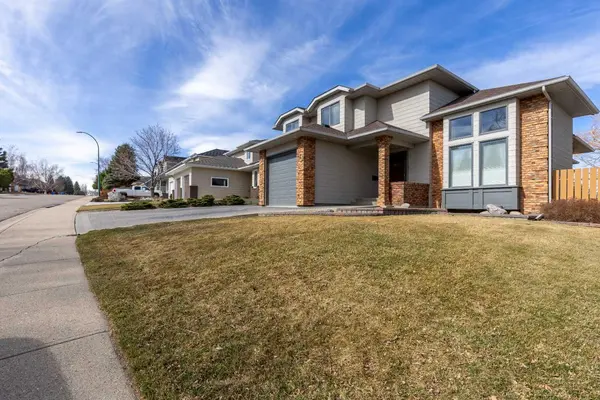 229 Coachwood PT W, Lethbridge, AB T1K 6A7