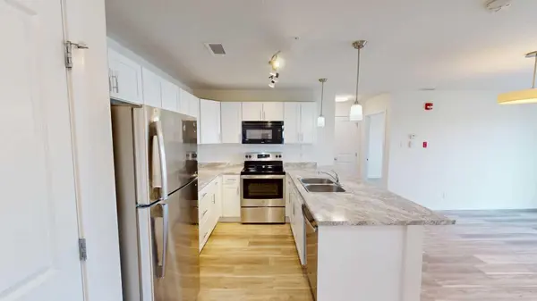 10101 101 AVE #305, Grande Prairie, AB T8V0Y4