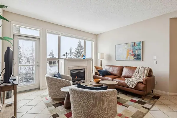 245 Springbank TER SW, Calgary, AB T3H 4S8