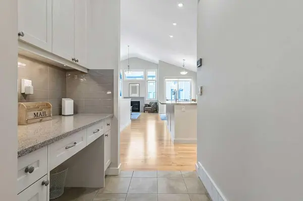 172 Tuscany Ridge CIR NW, Calgary, AB T3L0E5