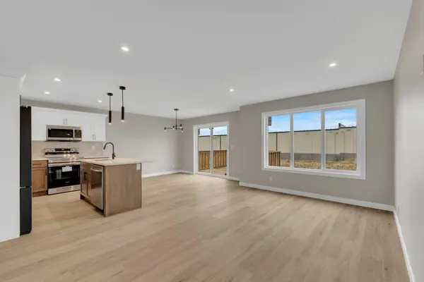 123 Hampton CRES, Sylvan Lake, AB T4S 1S8