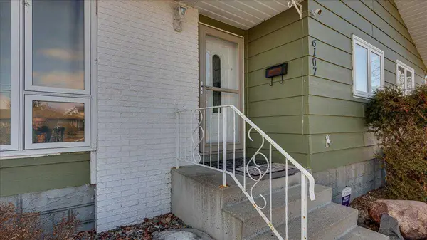 6107 57 AVE, Ponoka, AB T4J 1L2