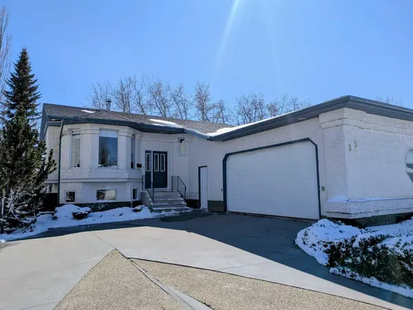 25 Willow Springs CRES, Sylvan Lake, AB T4S 1G1
