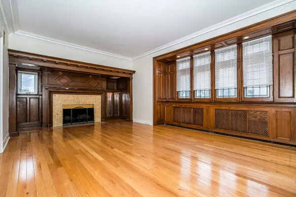 88 Lowther AVE #102, Toronto C02, ON M5R 1E2