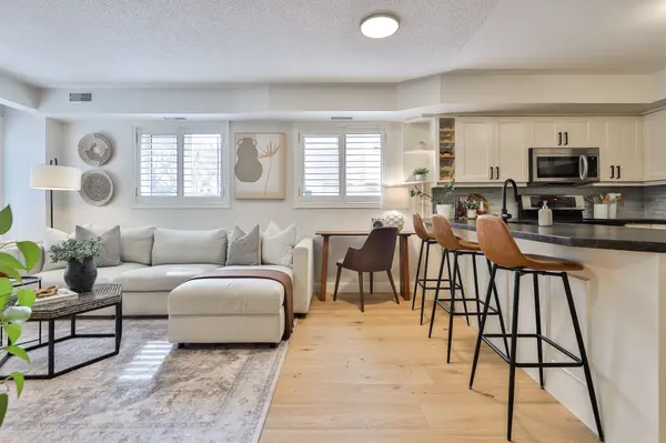 208 Niagara ST #59, Toronto C01, ON M6J 3W5