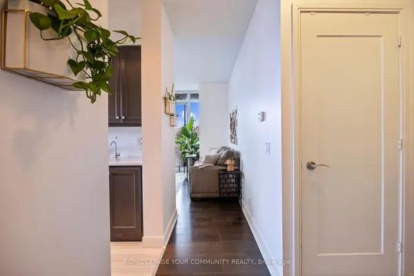 825 Church ST #611, Toronto C09, ON M4W 3Z4