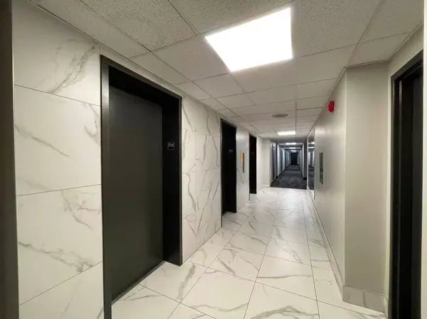 45 Sunrise AVE #1705, Toronto C13, ON M4A 2S3