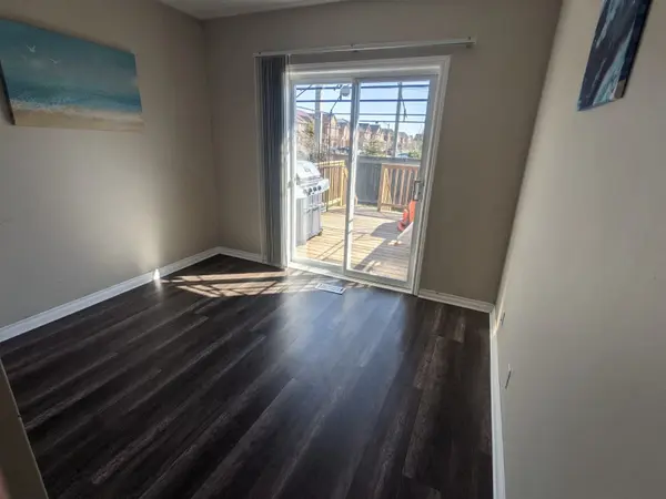 15 Thorncroft CRES, Ajax, ON L1S 2S1