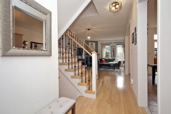 471 Woodsmere CRES, Pickering, ON L1V 7A5