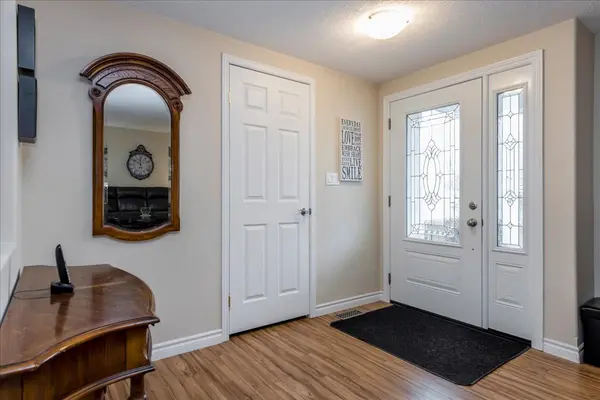 50 Linden LN, Innisfil, ON L9S 1P2