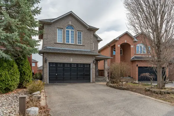 31 Water Garden LN, Vaughan, ON L4H 1N2