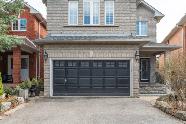 31 Water Garden LN, Vaughan, ON L4H 1N2