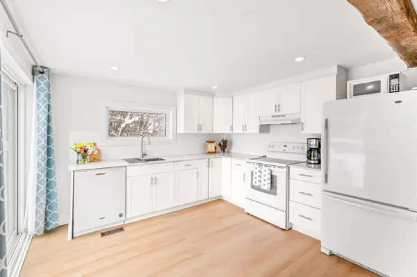 68 Forest Harbour Pkwy, Tay, ON L0K 2C0