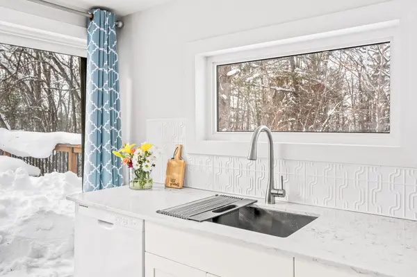 68 Forest Harbour Pkwy, Tay, ON L0K 2C0